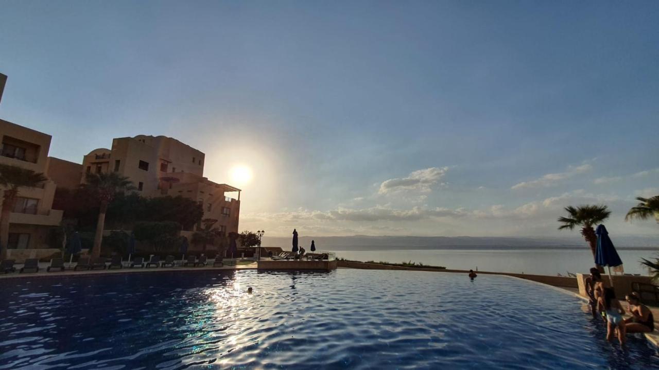 Comfy Stays Sea View Apartments At Deadsea Samarah Resort Sweimeh Kültér fotó