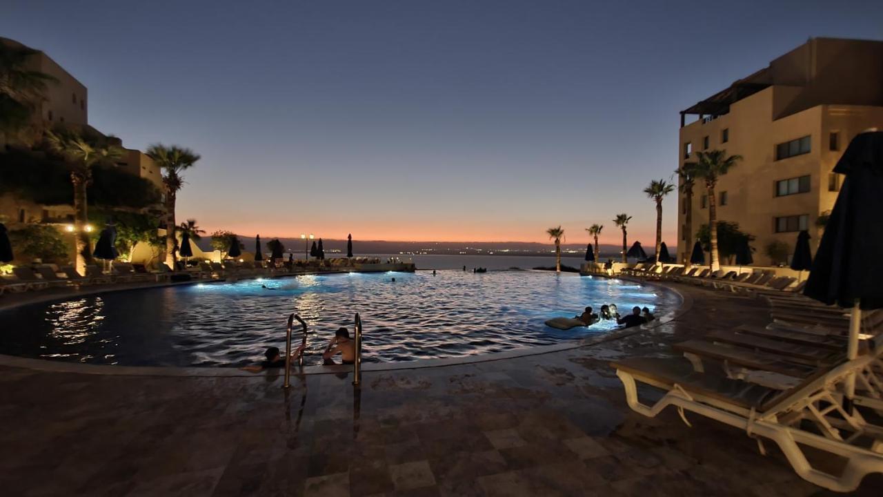 Comfy Stays Sea View Apartments At Deadsea Samarah Resort Sweimeh Kültér fotó
